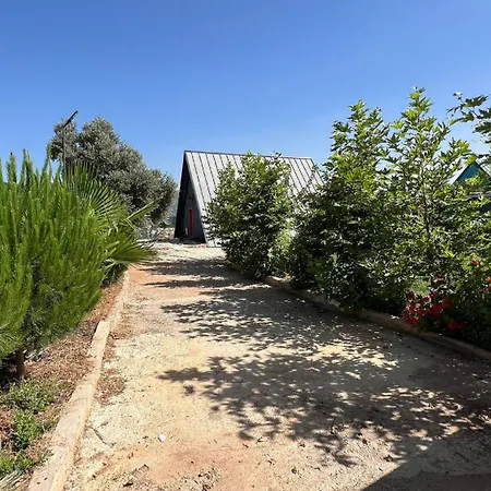 Hidden Paradise Garden Apart&hostel Aparthotel