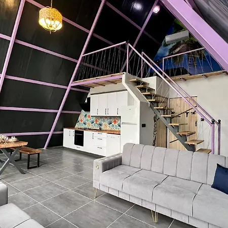 Hidden Paradise Garden Apart&hostel Aparthotel