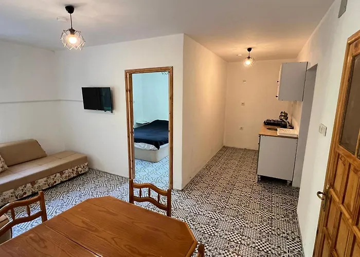 Hidden Paradise Garden &