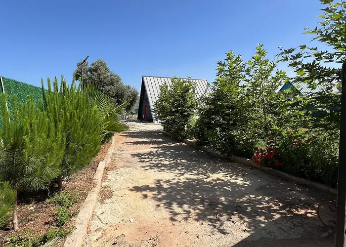 Hidden Paradise Garden & Aparthotel