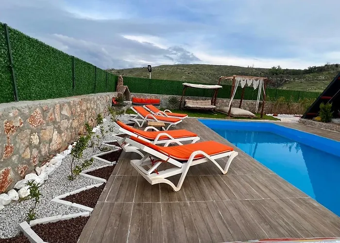 Hidden Paradise Garden & Aparthotel