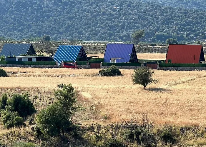 Hidden Paradise Garden & Aparthotel 3*