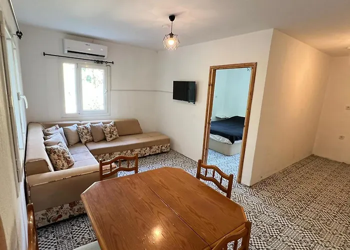 Hidden Paradise Garden & Aparthotel 3*