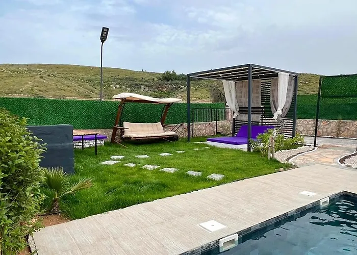 Hidden Paradise Garden & 3*